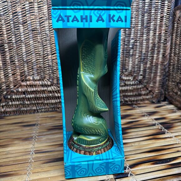 Traders Vic’s Atahi A Kai Now We Eat Tiki Mug Reesenik TV Rum Barrel NEW in BOX - Picture 2 of 14